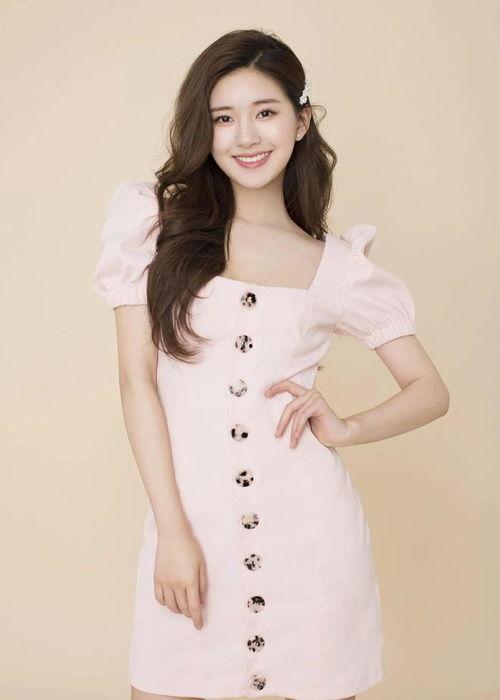 娱乐吃瓜赵露思,娱乐圈的甜蜜瓜果，甜蜜与争议并存